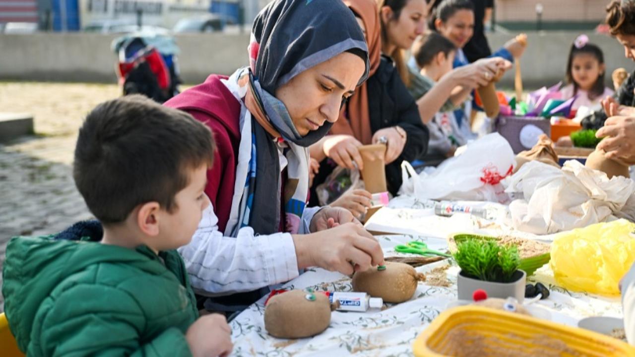 Bornova’da Miniklerden Renkli Atölye
