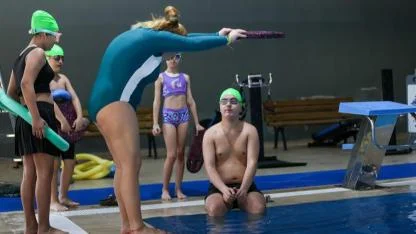 Buca’da Otizmli Çocuklara Yüzme Desteği