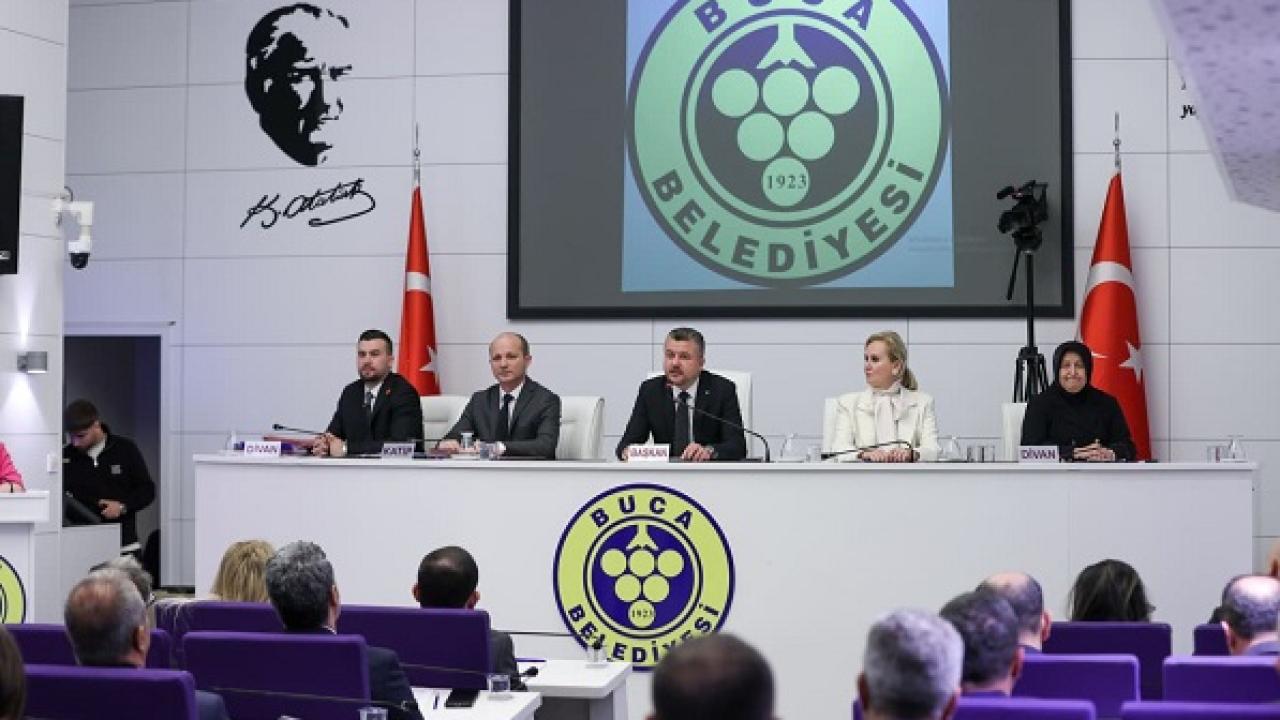 Buca’da yollar yenileniyor: