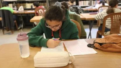 Efes Selçuk’ta öğrencilere ücretsiz deneme sınavı desteği