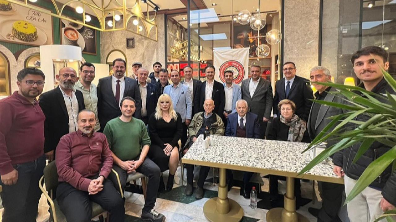 Gaziantepli sağlıkçılar İzmir’de iftarda buluştu