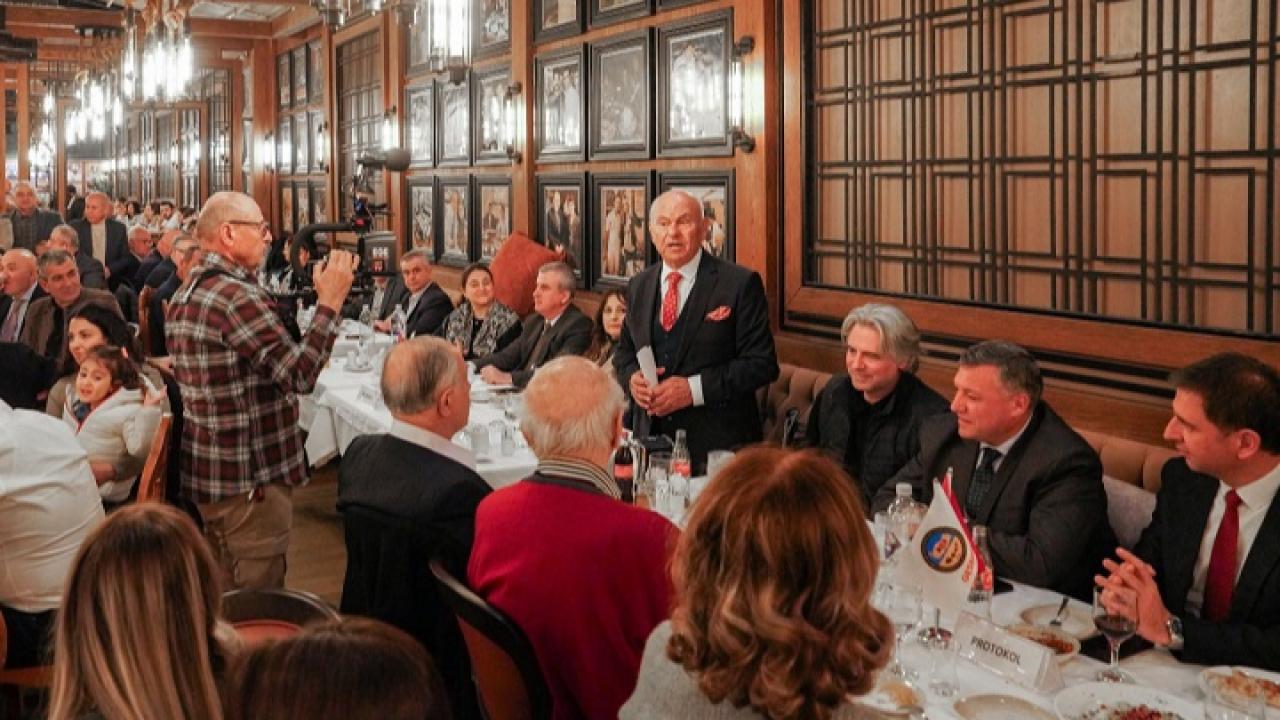 Gaziemir’de Esnaf Tek Sofrada