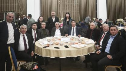 İzmir’de Birlik Sofrası: Yukarı Aydere Köyü Derneği’nden Görkemli İftar