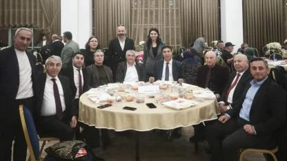 İzmir’de Birlik Sofrası: Yukarı Aydere Köyü Derneği’nden Görkemli İftar