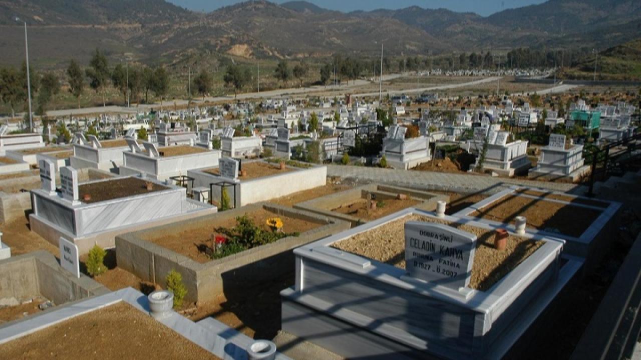 İzmir’de Mezarlıklar Doldu!