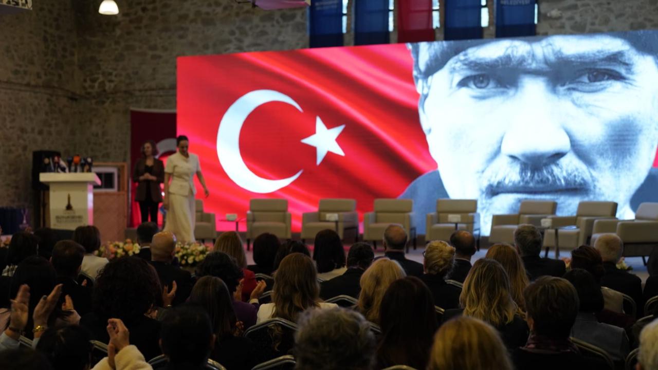 Kadınların gücü İzmir’de konuşuldu