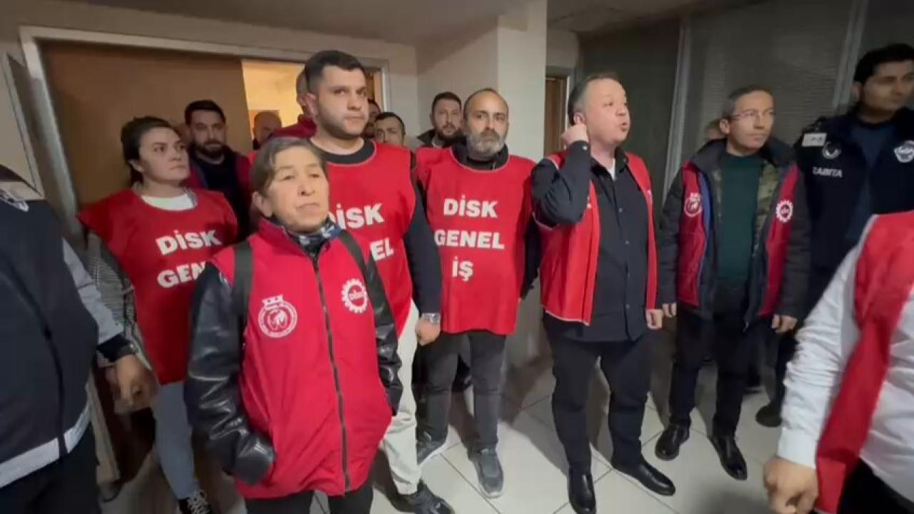 Karşıyaka Meclisi’nde İşçi Protestosu