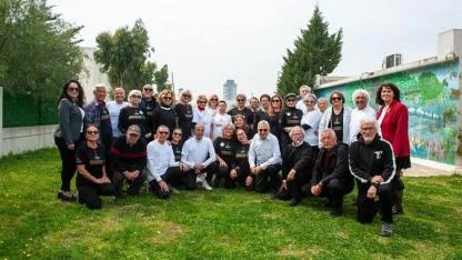 Karşıyaka’da Bilge Çınarlara Özel Kutlama