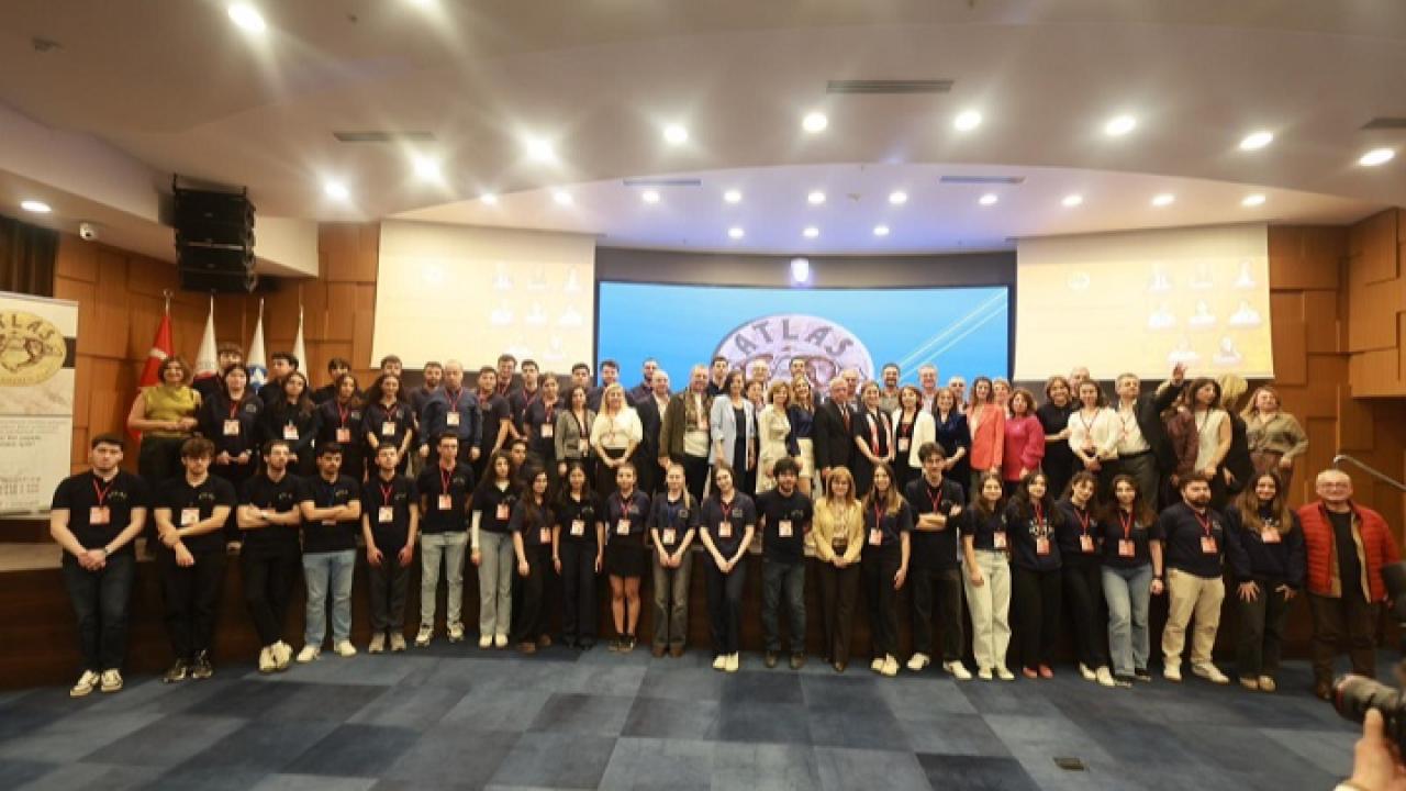 Kınay: Kadınların Gücü Toplumu Değiştirir