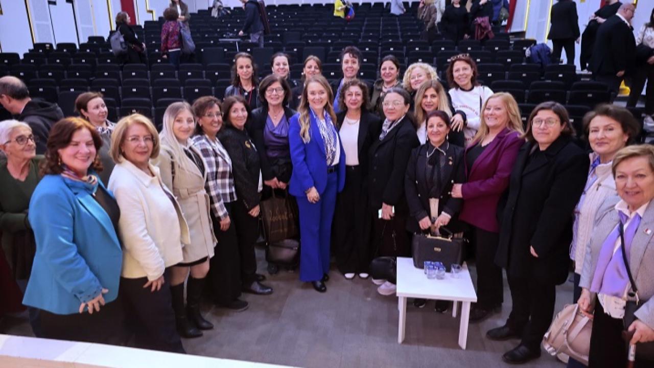 Konak’ta kadınların ekonomik gücü tartışıldı