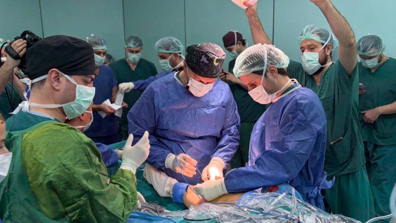 Menisküs cerrahisinde Türkiye’de bir ilk