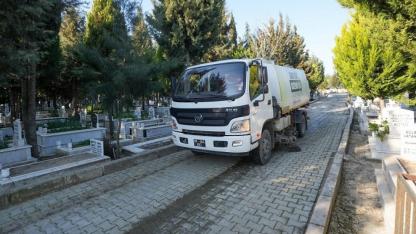 Mezarlıklarda Büyük Temizlik