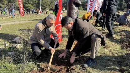 Saadet Partisi’nden İzmir’de fidan seferberliği