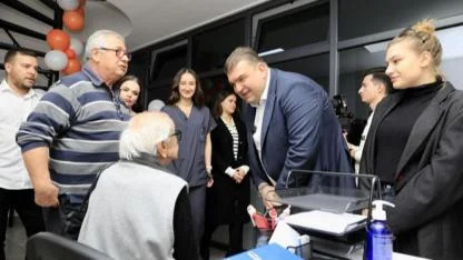 Seferihisar’da Emeklilere Bayram Desteği