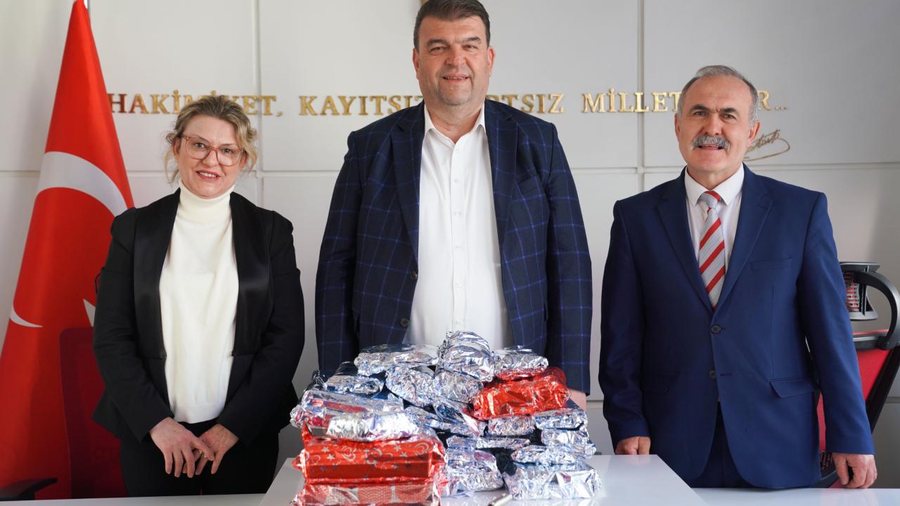 Seferihisar’da Oyuncak Dayanışmasına Miniklerden Destek