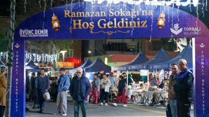 Torbalı’da Ramazan kültürü sokaklara taşındı