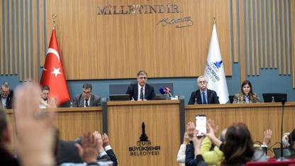 Tugay’dan kredi tepkisi: “İzmir’in yatırımları bekletiliyor”