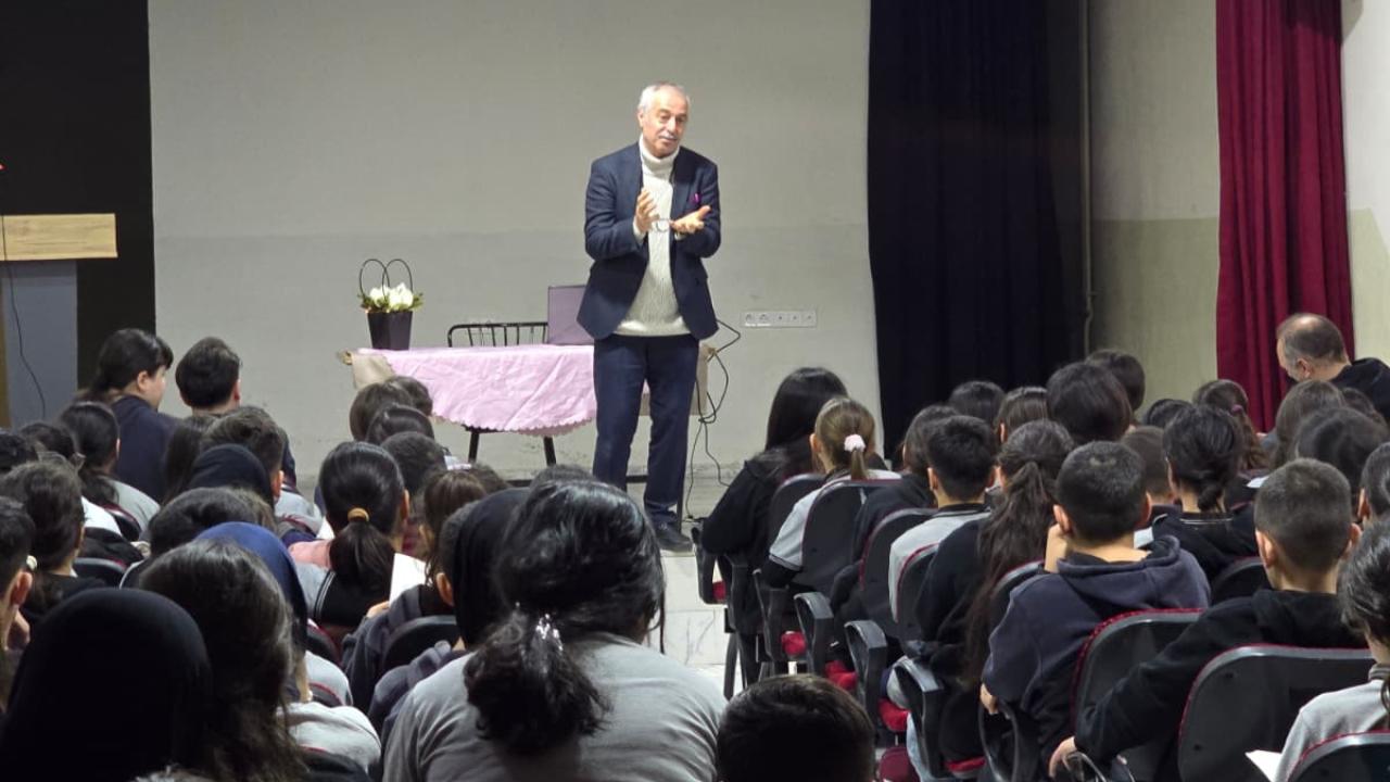 Yerel Tarih Bilinci Aşılandı: Öğrenciler Yazarla Buluştu