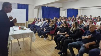 Dilimiz Kimliğimizdir": Prof. Dr. Şerifali Bozkaplan Gençlerle Buluştu