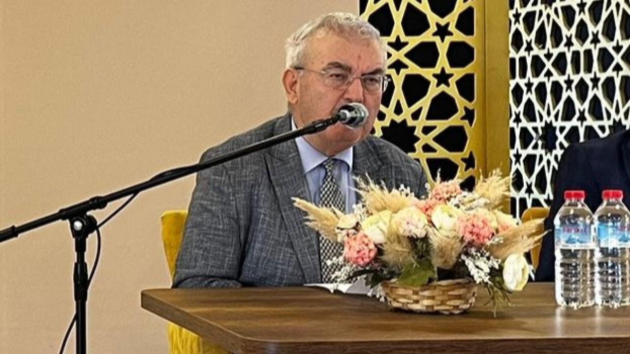 İzmir Anadolu İmam Hatip Lisesi’nde Haçlı Seferleri Konferansı