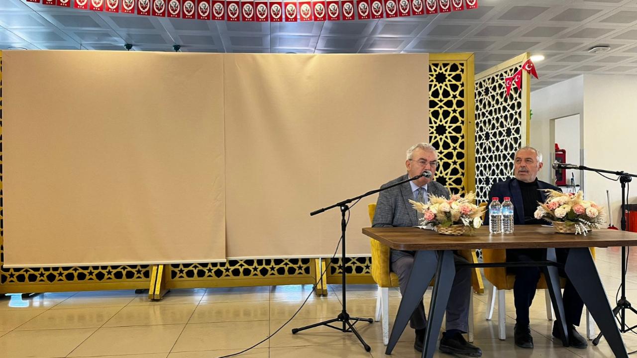 İzmir İmam Hatip Lisesi’nde “İzmir’in Hafıza Kodları” Konferansı: “Bu Toprakların Misafiri Değil, Sahibiyiz!”