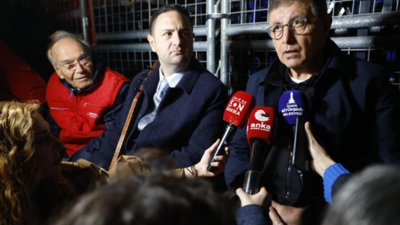 İzmir’de Dayanışma Gecesi: Sanat ve Siyaset Bir Arada