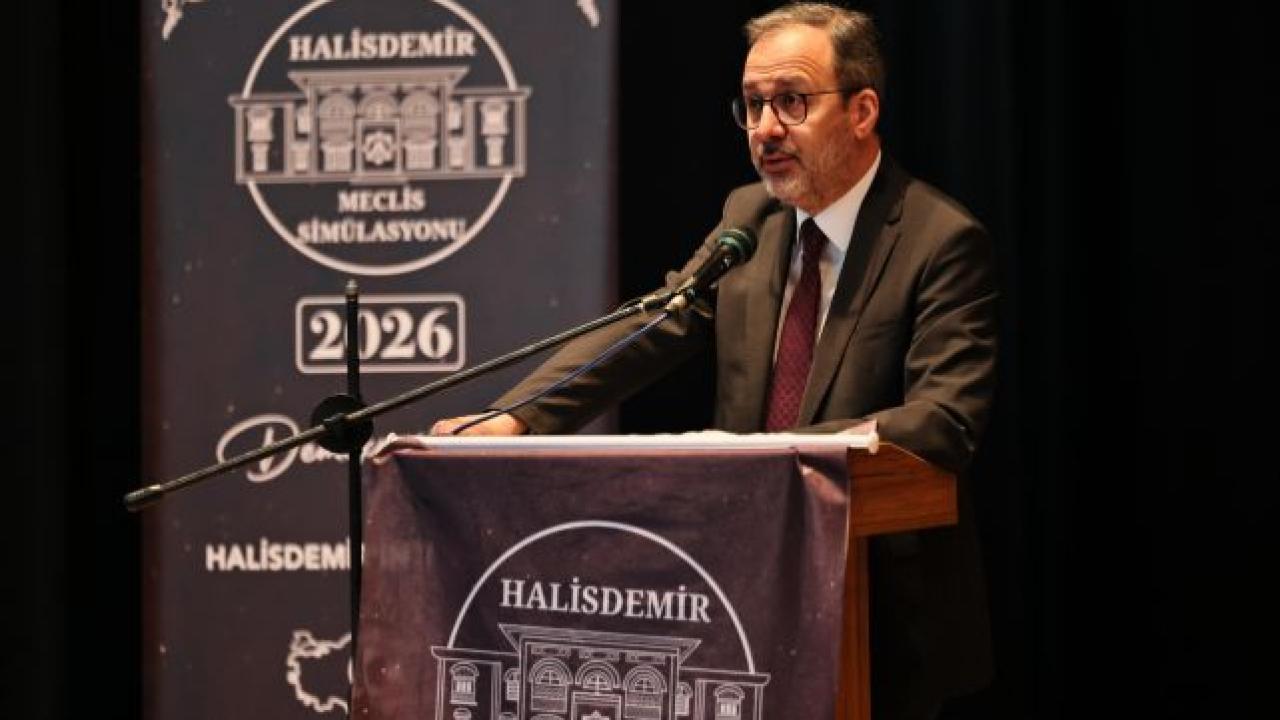 Kasapoğlu’ndan Gençlere Demokrasi Dersi