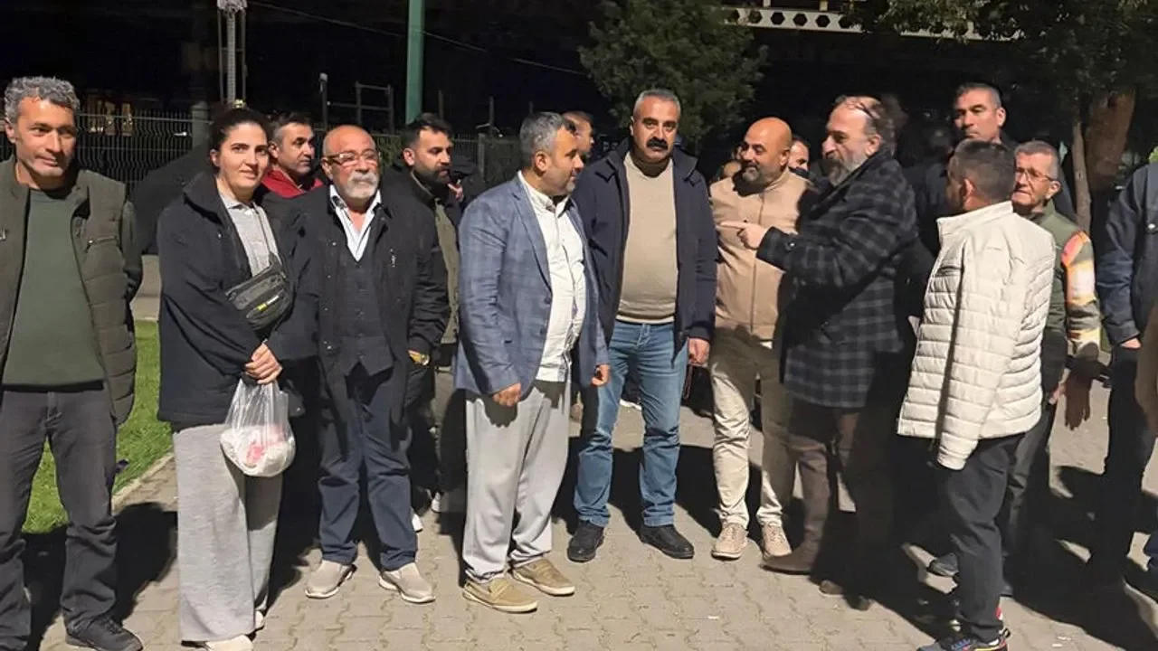 Pazarcılar Karşıyaka’da Direnişe Geçti