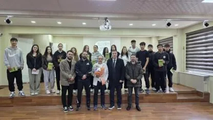 Şehrin Kıyısından Bir Adam