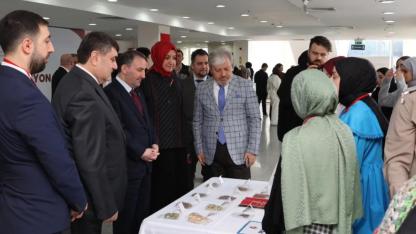 Sultanbeyli'de Lise Ar-Ge ve İnovasyon Kongresi Gerçekleştirildi.