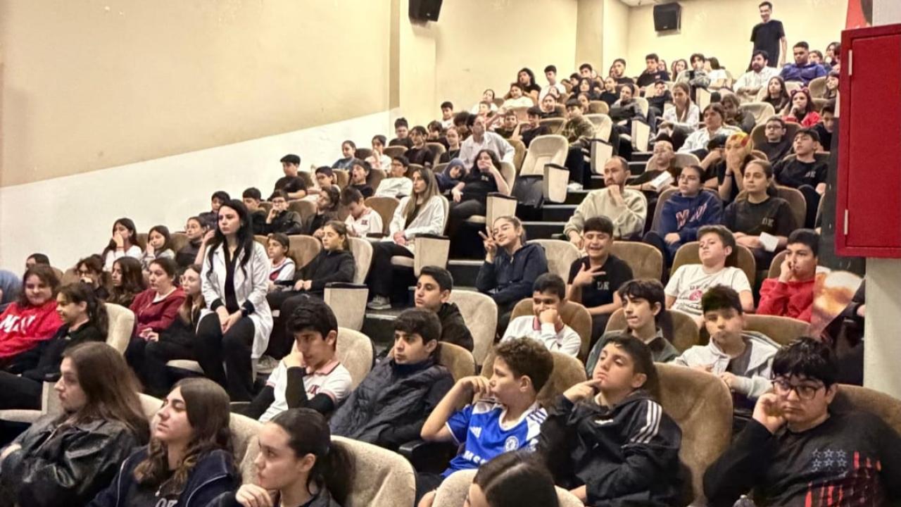 Türkçe, Bozkırda Dörtnala Koşan Bir Atın Ahengini Taşır"