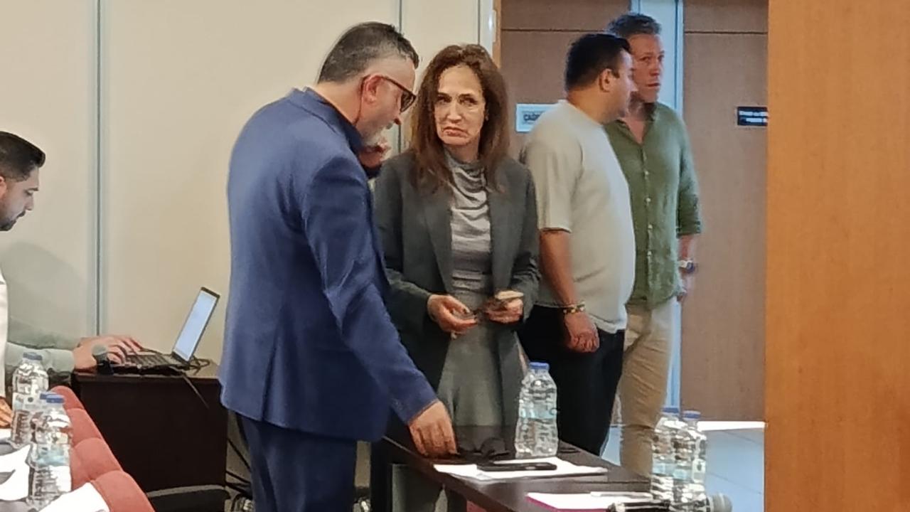 Karşıyaka CHP’de Deprem! Meclis Boykotu Belediyeyi Kilitledi