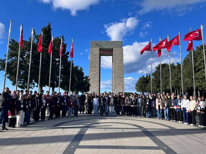 110.Yılında Çanakkale’ye İzmir’den 10 Bin Genç