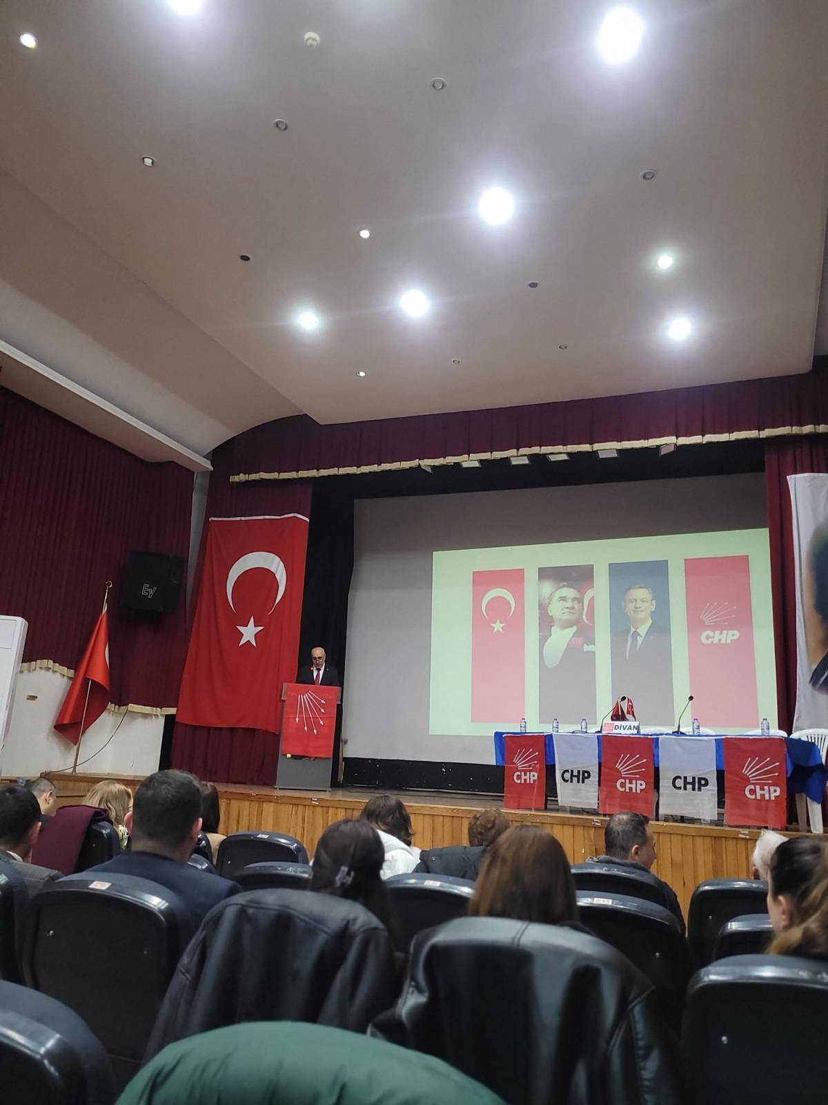 Fıçı’nın Ayrılığı CHP Foça’yı Karıştırdı