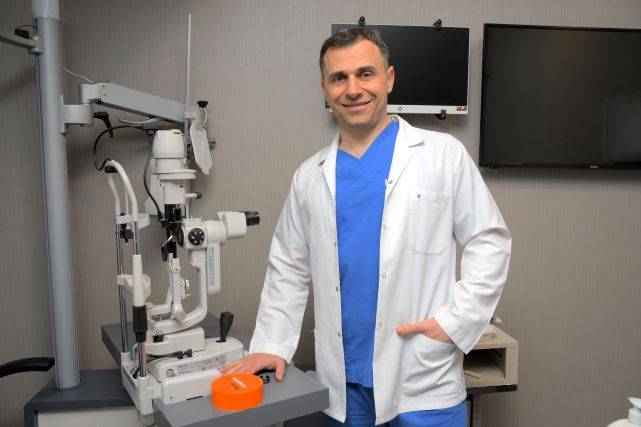 Lazer mi akıllı mercek mi?