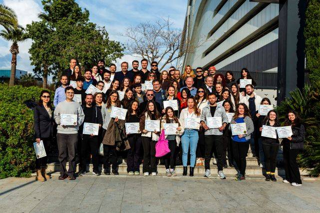 İzmir’de ücretsiz sanat eğitimi fırsatı